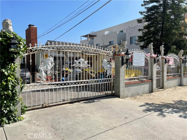 12025 Hart Street photo 1