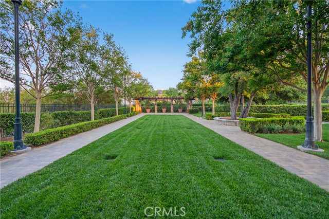 Detail Gallery Image 32 of 40 For 26812 Peppertree Dr, Valencia,  CA 91381 - 5 Beds | 3 Baths