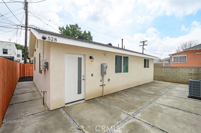 Detail Gallery Image 3 of 12 For 528 W 43rd St, Los Angeles,  CA 90037 - – Beds | – Baths
