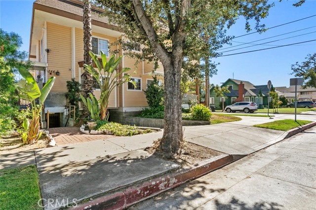 Detail Gallery Image 4 of 54 For Address Is Not Disclosed,  Glendale,  CA 91203 - 3 Beds | 3 Baths