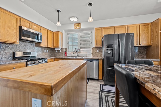 Detail Gallery Image 15 of 33 For 39823 Hillsboro Cir, Murrieta,  CA 92562 - 4 Beds | 3 Baths