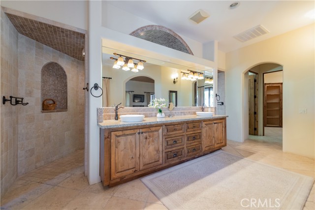 Detail Gallery Image 32 of 62 For 45240 Los Caballos Rd, Temecula,  CA 92592 - 5 Beds | 5/2 Baths