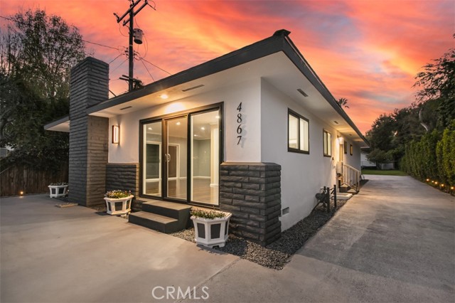 Detail Gallery Image 12 of 38 For 4867 Noble, Sherman Oaks,  CA 91403 - 3 Beds | 2 Baths