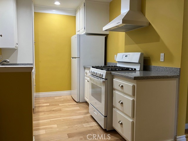 Detail Gallery Image 5 of 19 For 11138 Aqua Vista St #67,  Studio City,  CA 91602 - 1 Beds | 1 Baths