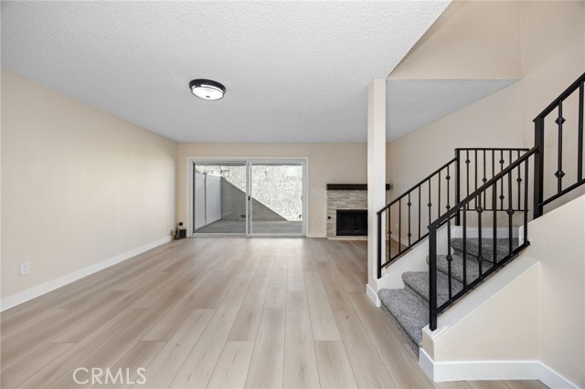 Detail Gallery Image 3 of 50 For 8347 Grenoble St #9,  Sunland,  CA 91040 - 2 Beds | 2/1 Baths