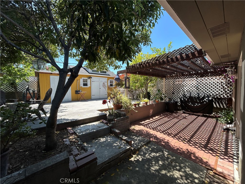 https://media.crmls.org/medias/746fdb97-be7e-49b4-ad0d-d41777727ca1.jpg?preset=X-Large