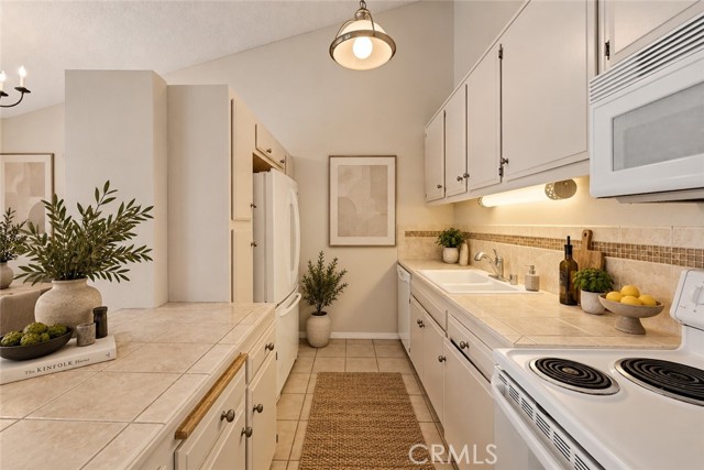 902 Camino Real Unit 204, Redondo Beach, CA 90277 photo 9