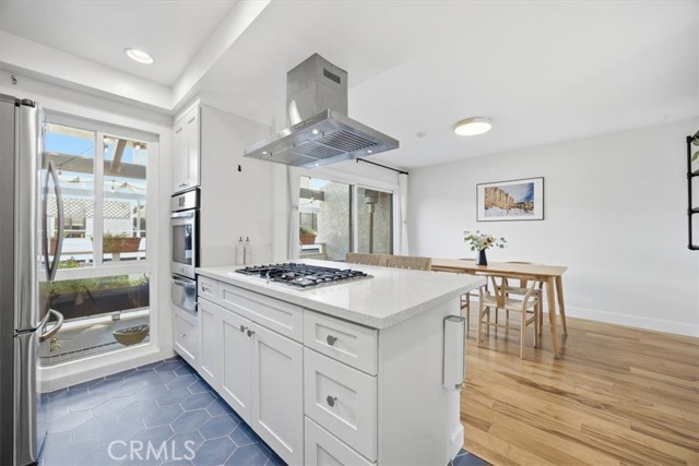 Detail Gallery Image 14 of 32 For 1911 Rockefeller Ln #E,  Redondo Beach,  CA 90278 - 2 Beds | 1/1 Baths