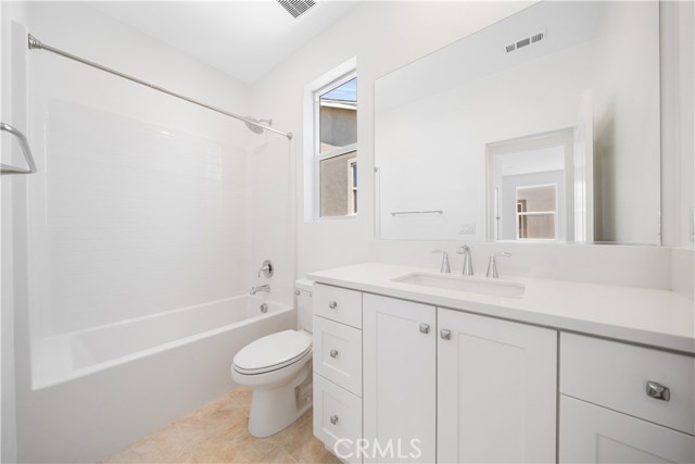 410 Lobata, Irvine CA: https://media.crmls.org/medias/7470d599-0289-4bd9-b47a-a8540f29e229.jpg