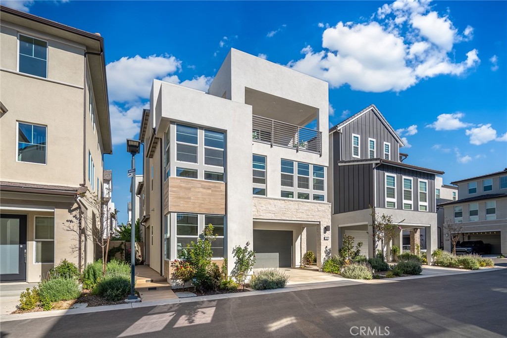 120 Parkland Alley