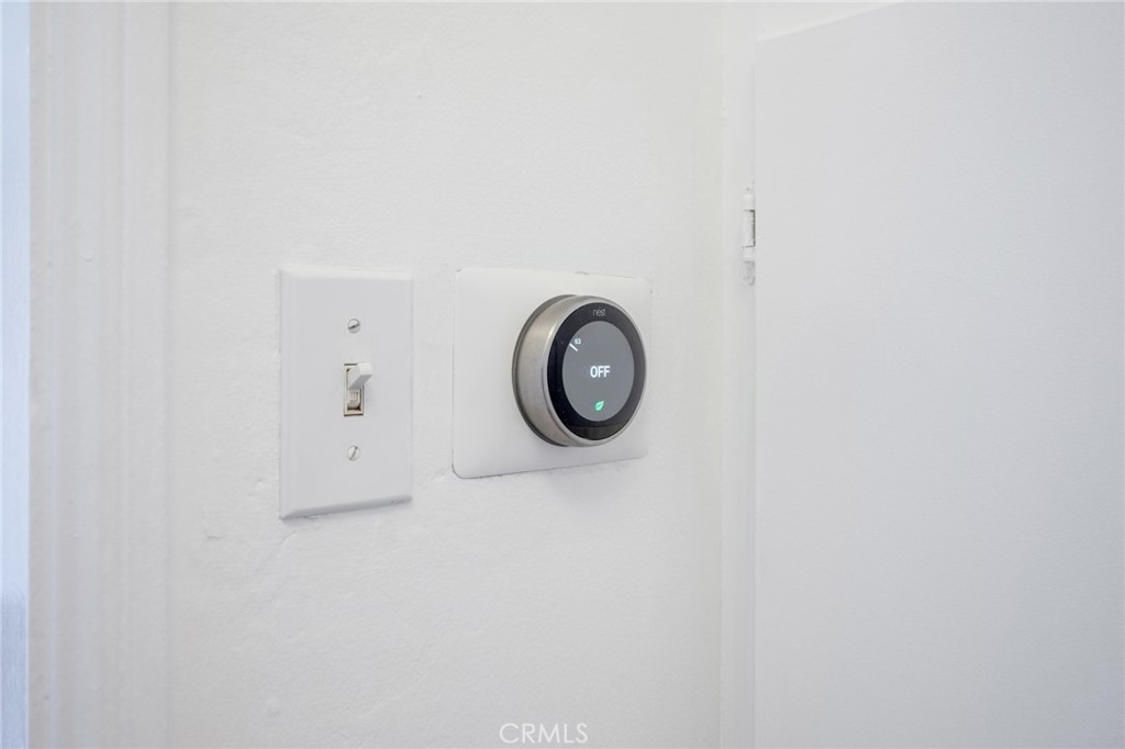 https://media.crmls.org/medias/74721087-92f8-4225-b97f-10cbc5d6a40f.jpg?preset=X-Large