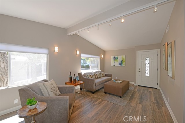 Detail Gallery Image 22 of 73 For 84 Sherwood Dr, Westlake Village,  CA 91361 - 3 Beds | 2 Baths