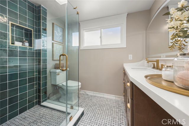 Image 23 of 33 For 840 Grandview Avenue