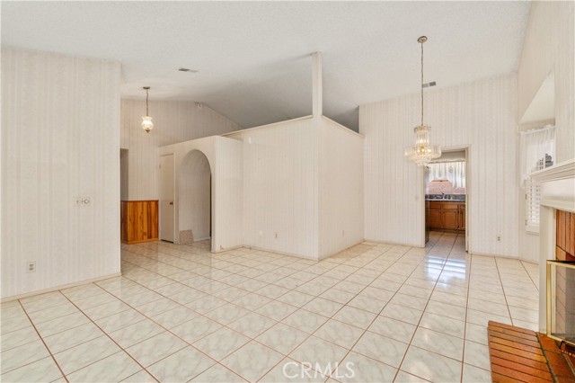 Image 7 of 31 For 22533 Kinross Lane