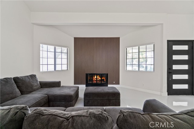 Detail Gallery Image 16 of 30 For 3367 Lathrop Ave, Simi Valley,  CA 93063 - 4 Beds | 2 Baths