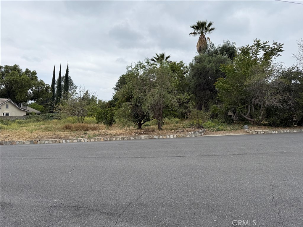 https://media.crmls.org/medias/747498cc-722a-4cab-a2e1-43fa2ae3662d.jpg?preset=X-Large