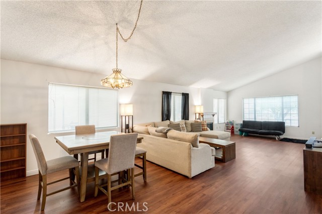 Detail Gallery Image 3 of 15 For 3093 Oradon, Hemet,  CA 92545 - 2 Beds | 2 Baths