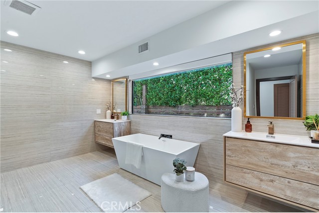 Detail Gallery Image 27 of 55 For 18300 Coastline Dr, Malibu,  CA 90265 - 4 Beds | 4 Baths