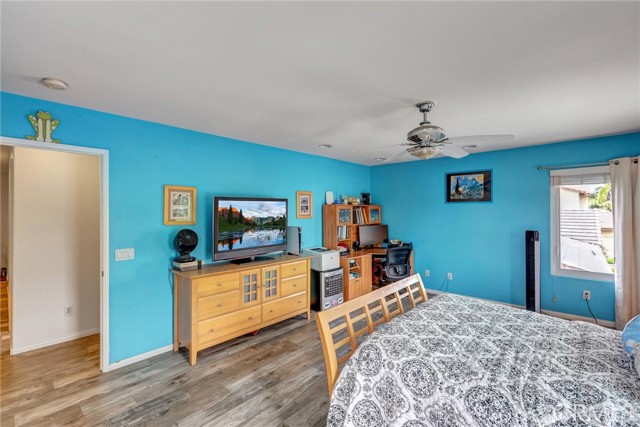 13576 Oxford Ct, Chino CA: https://media.crmls.org/medias/747511a5-2e7f-4088-b22c-5107f8919fc3.jpg