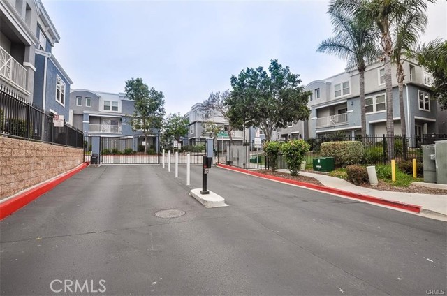 Detail Gallery Image 22 of 23 For 3544 Shoreline Bluff Ln, San Diego,  CA 92110 - 3 Beds | 3 Baths