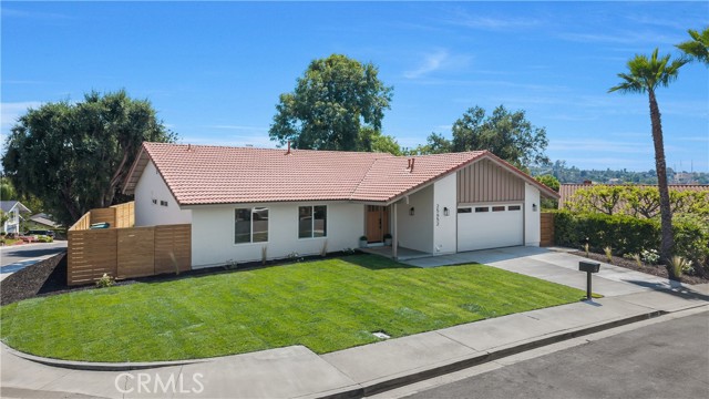 25652 Cervantes Lane, Mission Viejo CA: https://media.crmls.org/medias/74757678-1005-4007-95f8-d3d80f4039c9.jpg