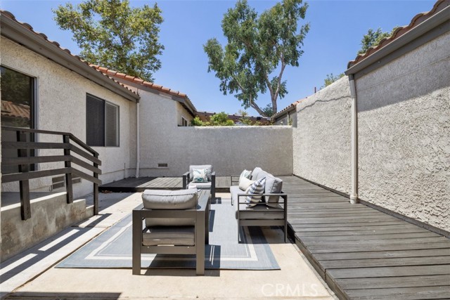 Detail Gallery Image 24 of 28 For 19519 Rinaldi St #57,  Porter Ranch,  CA 91326 - 3 Beds | 2 Baths