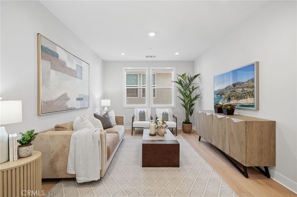 MLS #OC25239001 image #36