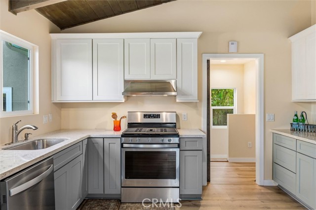 Detail Gallery Image 7 of 35 For 610 Tucker Ave, Paso Robles,  CA 93446 - 3 Beds | 2 Baths