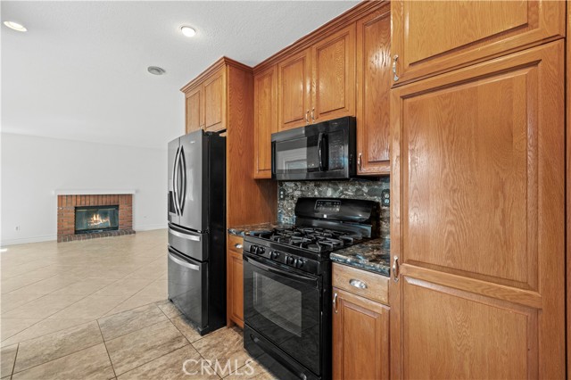 Detail Gallery Image 13 of 44 For 28772 Meadowgrass Dr, Castaic,  CA 91384 - 3 Beds | 2/1 Baths