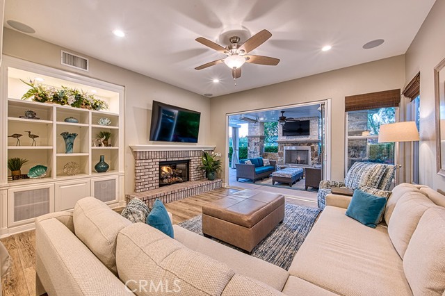 5 Kennedy Court, Coto de Caza CA: https://media.crmls.org/medias/747713f6-e8b7-430c-9643-8c5018b6e3cf.jpg