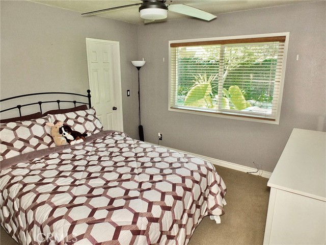 Detail Gallery Image 17 of 26 For 4640 Hazelnut Ave, Seal Beach,  CA 90740 - 4 Beds | 2 Baths