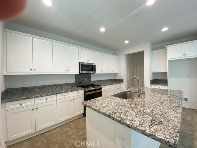 Detail Gallery Image 8 of 31 For 2932 E Silver Sky Dr, Ontario,  CA 91762 - 4 Beds | 3 Baths
