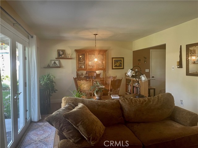 Detail Gallery Image 3 of 23 For 919 Chestnut Ave, Redlands,  CA 92373 - 3 Beds | 3 Baths