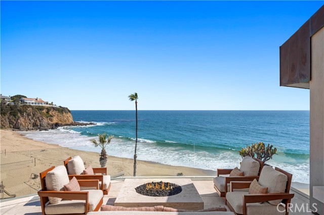 Detail Gallery Image 6 of 11 For 88 Emerald, Laguna Beach,  CA 92651 - 5 Beds | 6/1 Baths
