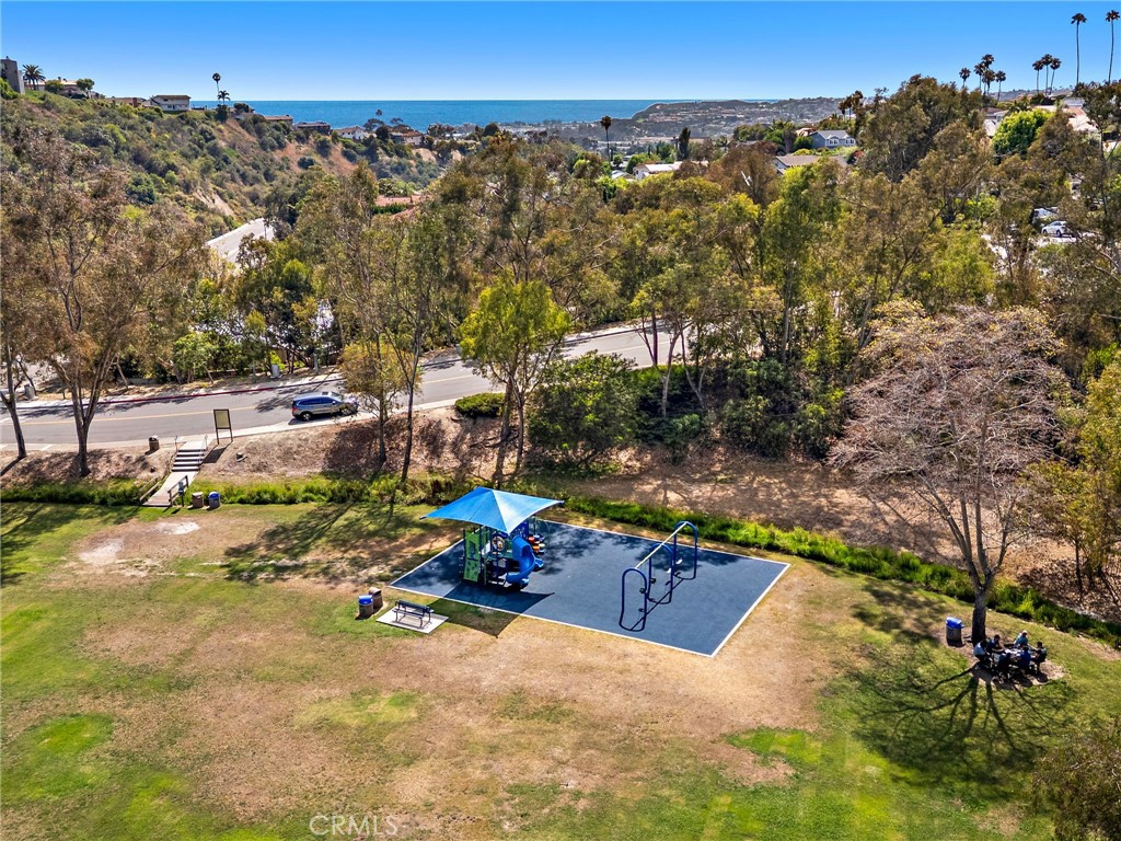 https://media.crmls.org/medias/7478eb84-85d5-416b-aa41-d08200cf1632.jpg?preset=X-Large