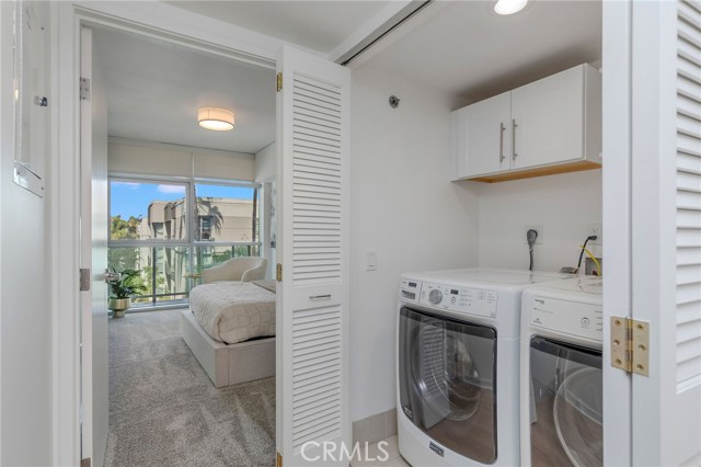 Detail Gallery Image 20 of 27 For 13650 Marina Pointe Dr #506,  Marina Del Rey,  CA 90292 - 2 Beds | 2 Baths