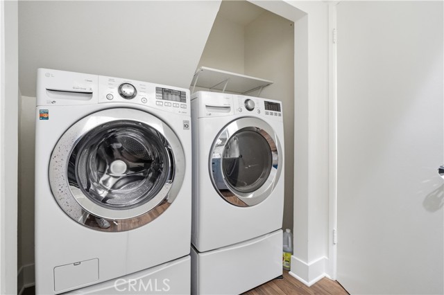 Image 7 of 26 For 2364 Duane Street 5