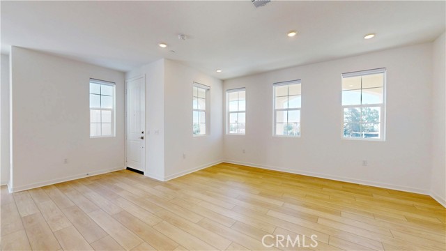 Detail Gallery Image 11 of 33 For 8421 Gabrielino Ct, Rancho Cucamonga,  CA 91730 - 3 Beds | 2/1 Baths