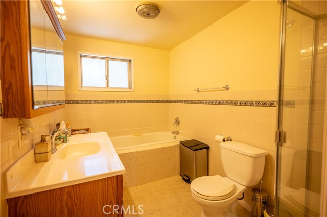 Detail Gallery Image 8 of 13 For 2662 E 2nd St #D1,  Long Beach,  CA 90803 - 1 Beds | 1 Baths