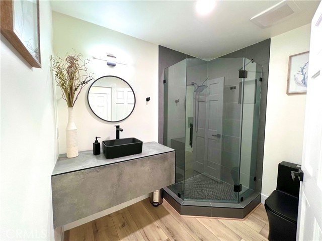 20301 Reaza Place, Woodland Hills CA: https://media.crmls.org/medias/747a6817-afa2-4d9f-bca7-32c599cddade.jpg