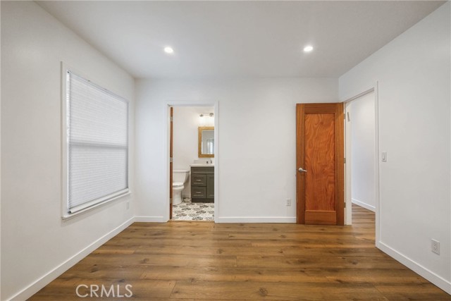 6615 Farralone Avenue, Woodland Hills CA: https://media.crmls.org/medias/747cbfe5-9a6e-4068-a507-90d41642a656.jpg
