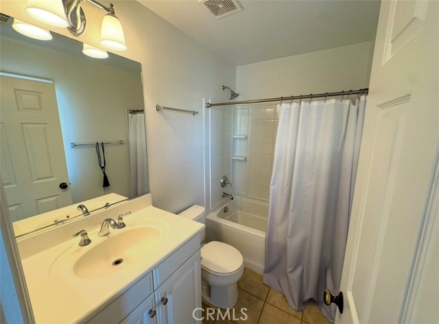 Detail Gallery Image 9 of 16 For 4441 Owens St #102,  Corona,  CA 92883 - 2 Beds | 2/1 Baths