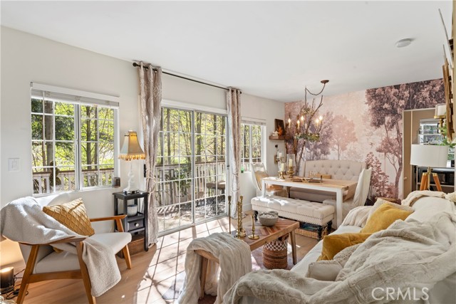 29613 Hook Creek Road, Cedar Glen CA: https://media.crmls.org/medias/747e5521-b70a-4f87-b91d-567b1f9853a8.jpg