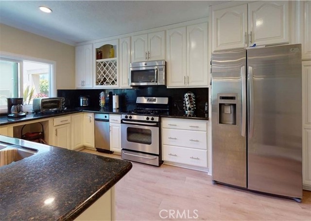 24272 Lysanda Drive, Mission Viejo CA: https://media.crmls.org/medias/747e8c69-e71c-419b-a44f-0ddad0148038.jpg