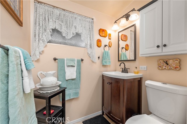 Detail Gallery Image 13 of 35 For 38457 Glenbush Ave, Palmdale,  CA 93550 - 3 Beds | 2 Baths