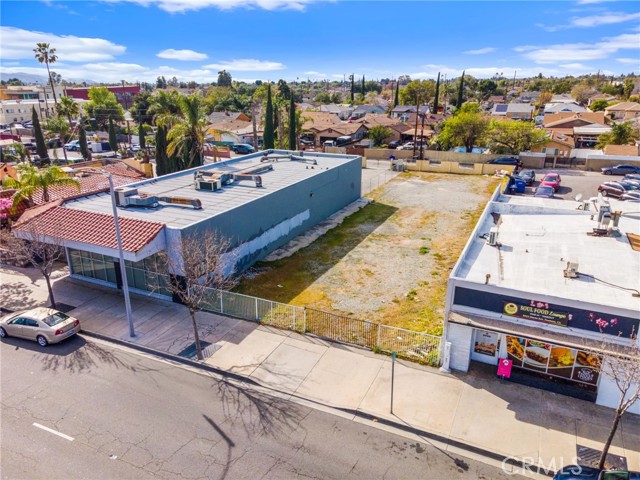 Detail Gallery Image 2 of 19 For 8830 Sierra, Fontana,  CA 92335 - – Beds | – Baths