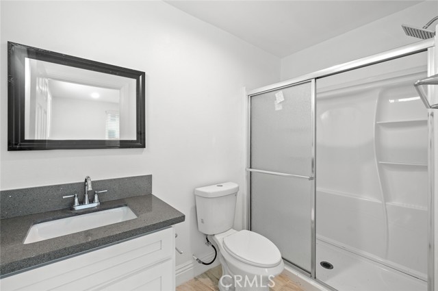 Detail Gallery Image 10 of 12 For 528 W 43rd St, Los Angeles,  CA 90037 - – Beds | – Baths