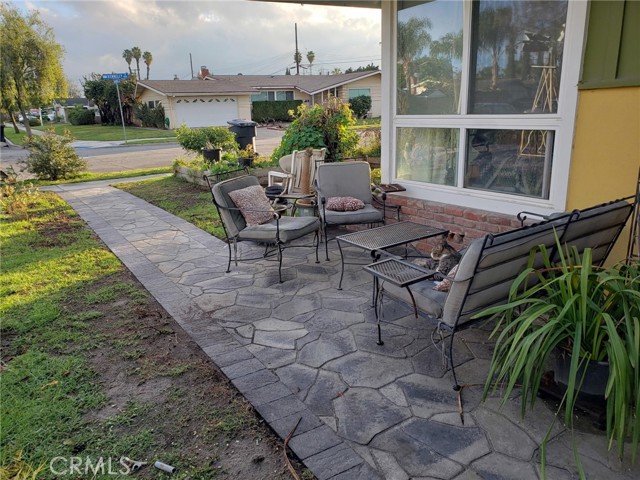 Detail Gallery Image 2 of 10 For 8921 Kennelly Ln, Anaheim,  CA 92804 - 3 Beds | 2 Baths