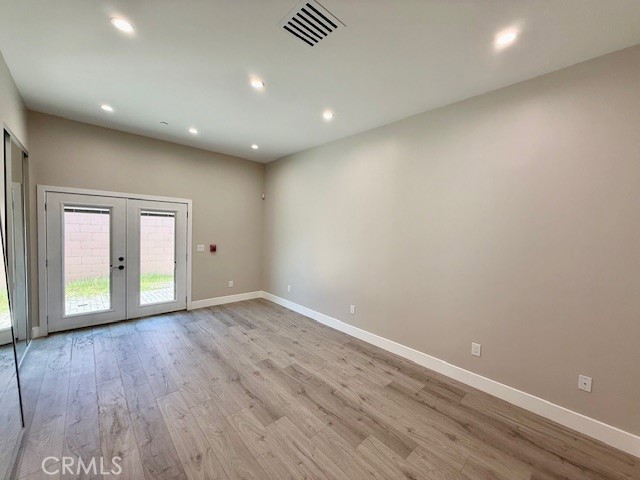 0, North Hollywood CA: https://media.crmls.org/medias/747f6fc7-0780-4b97-be7c-2111e21daae8.jpg
