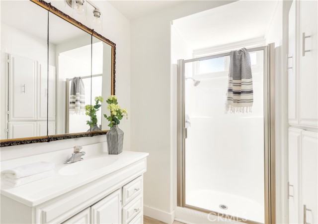 Detail Gallery Image 13 of 27 For 130 43rd, Newport Beach,  CA 92663 - – Beds | – Baths